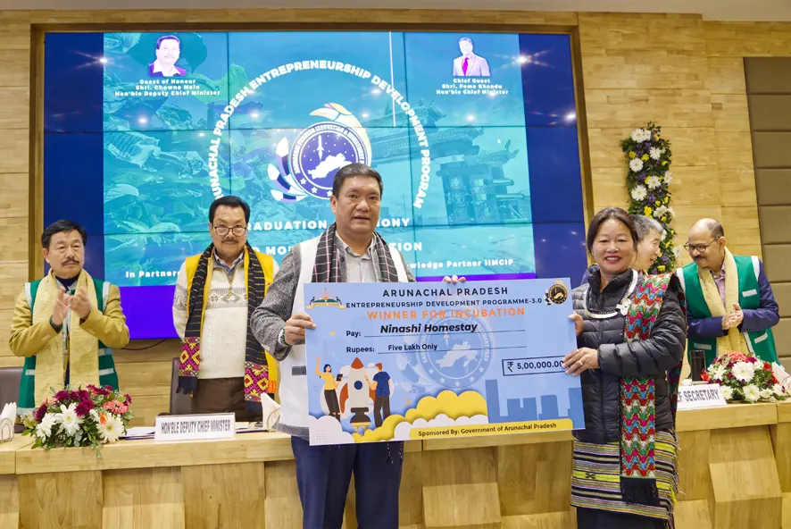 CM distributes certificates and seed money to graduating startups